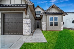 5br New Home in Eagle, ID